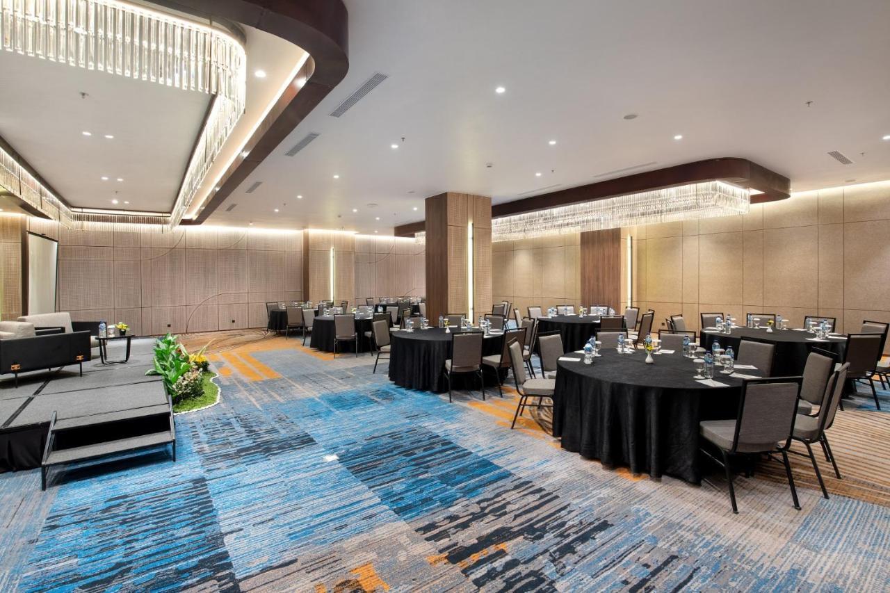 Hotel Aruss Semarang Exterior foto
